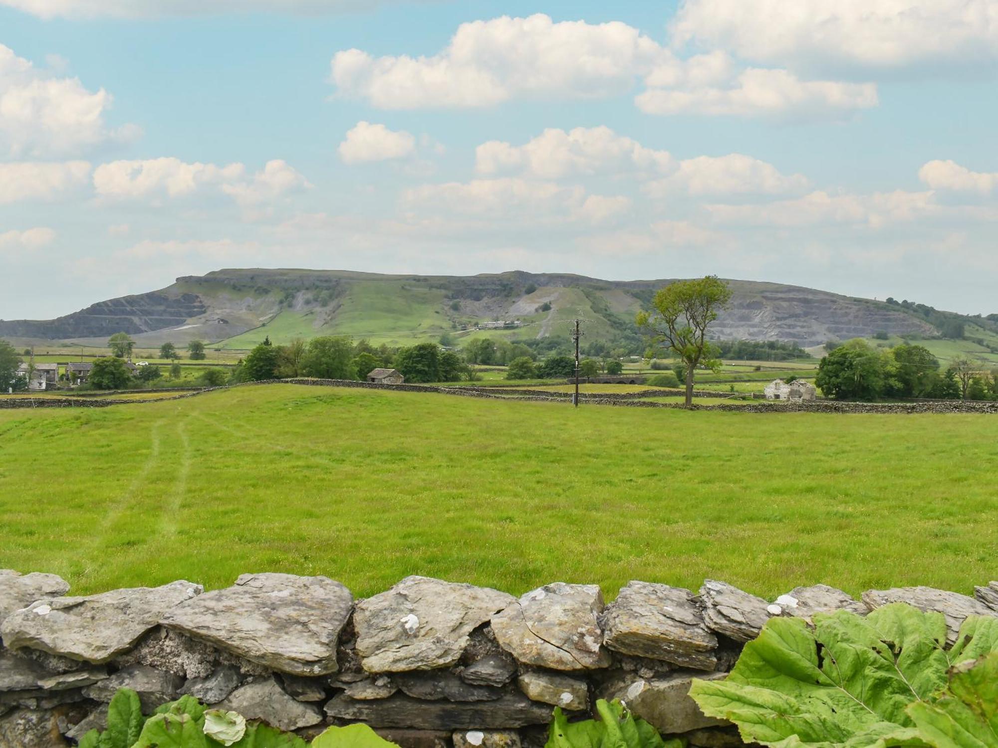 Three Peak Horton in Ribblesdale